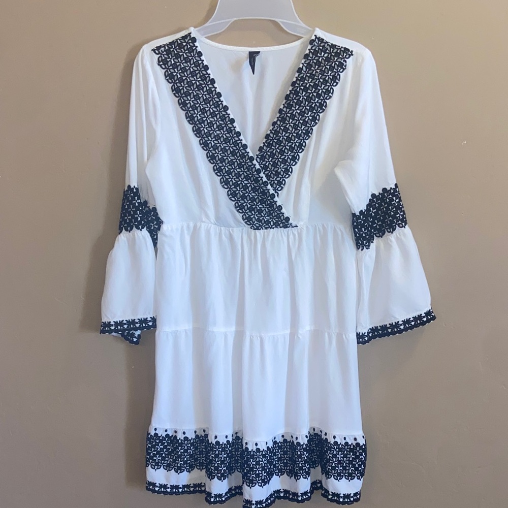 Anthropologie Me 2 Magic Bohemian Mini dress size medium white black Embroidery